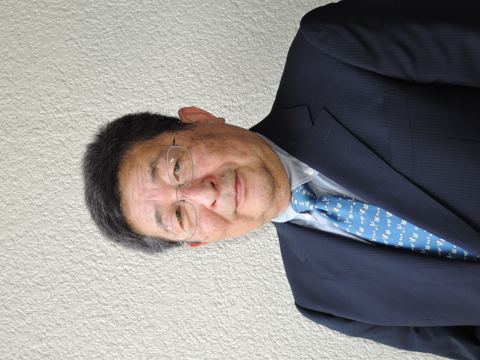 右近寿一郎